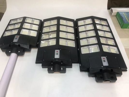 Απομακρυσμένος έλεγχος Ip65 Αδιάβροχο 1200W All In One εξωτερικό ηλιακό LED Street Light αισθητήρα κίνησης